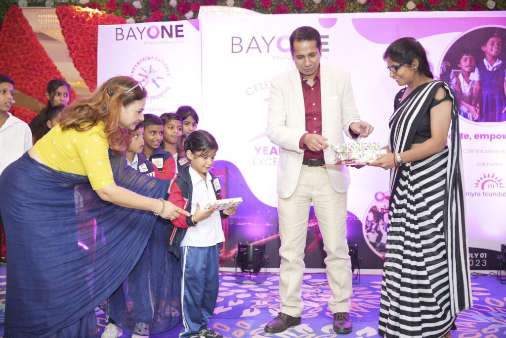 Prize distribution by BayOne Solutions 