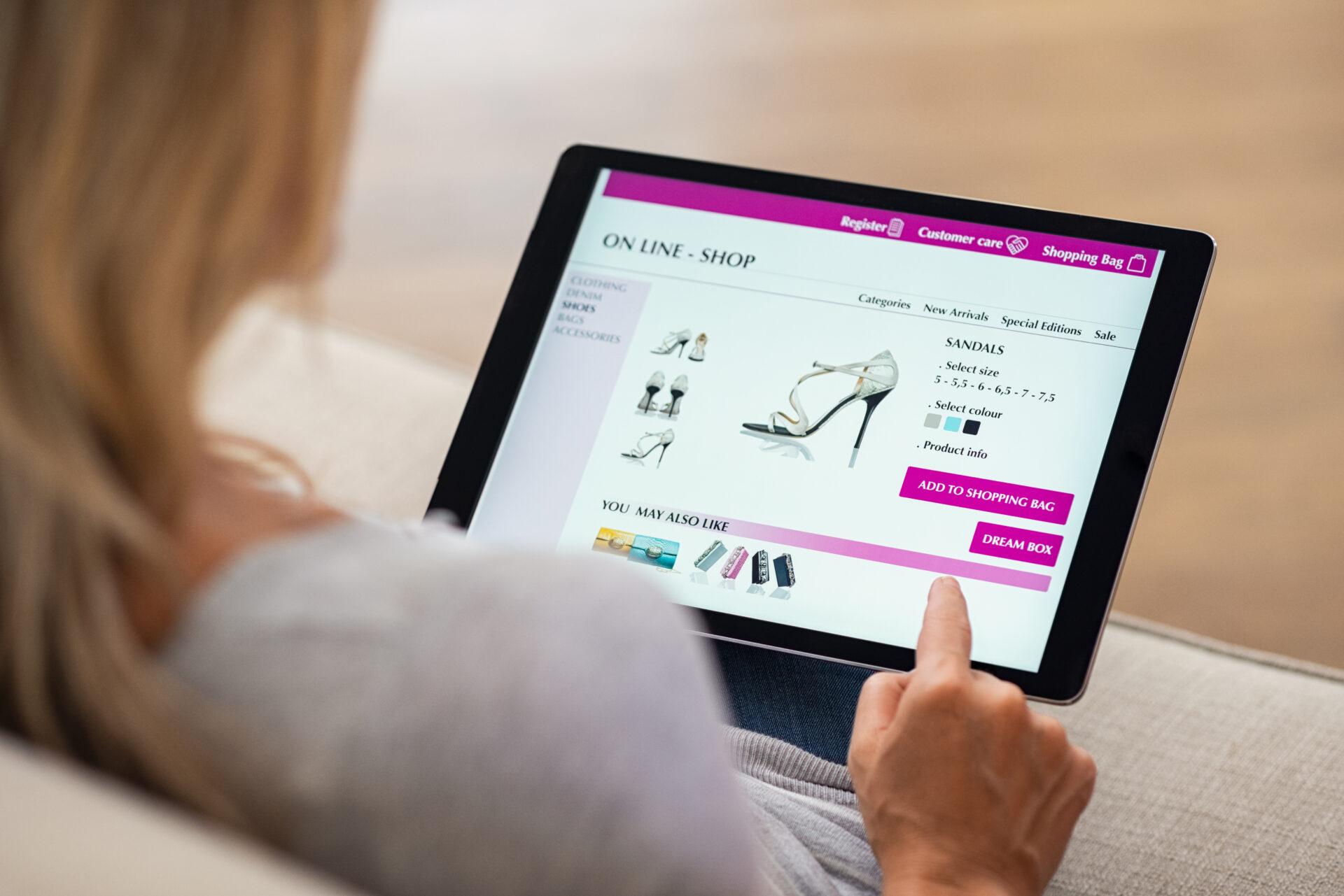 Case Study: Enhancing Retail Customer Loyalty Program Through Strategic UX Research